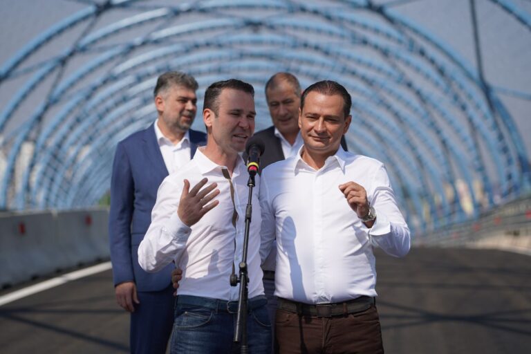 Primarul Robert Negoiță, țepuit de firma plătită cu 200.000 de euro de Primăria Capitalei